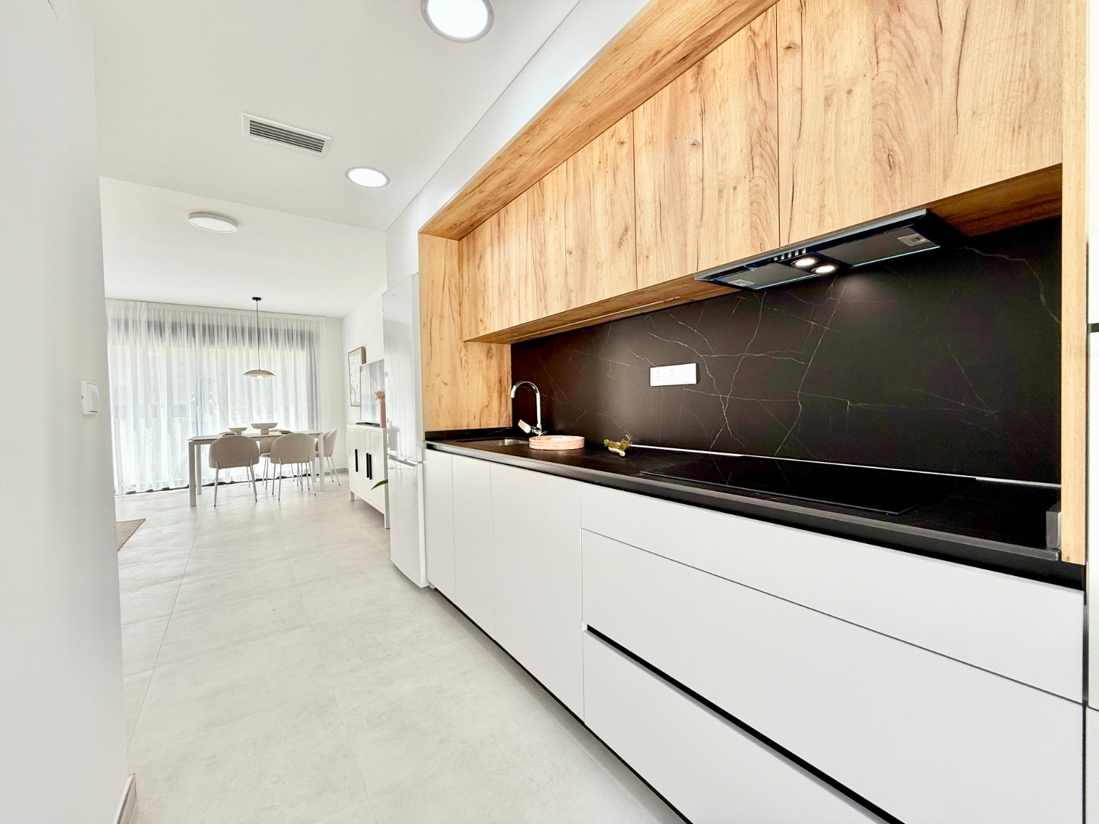 DP-100-56117581-02-7