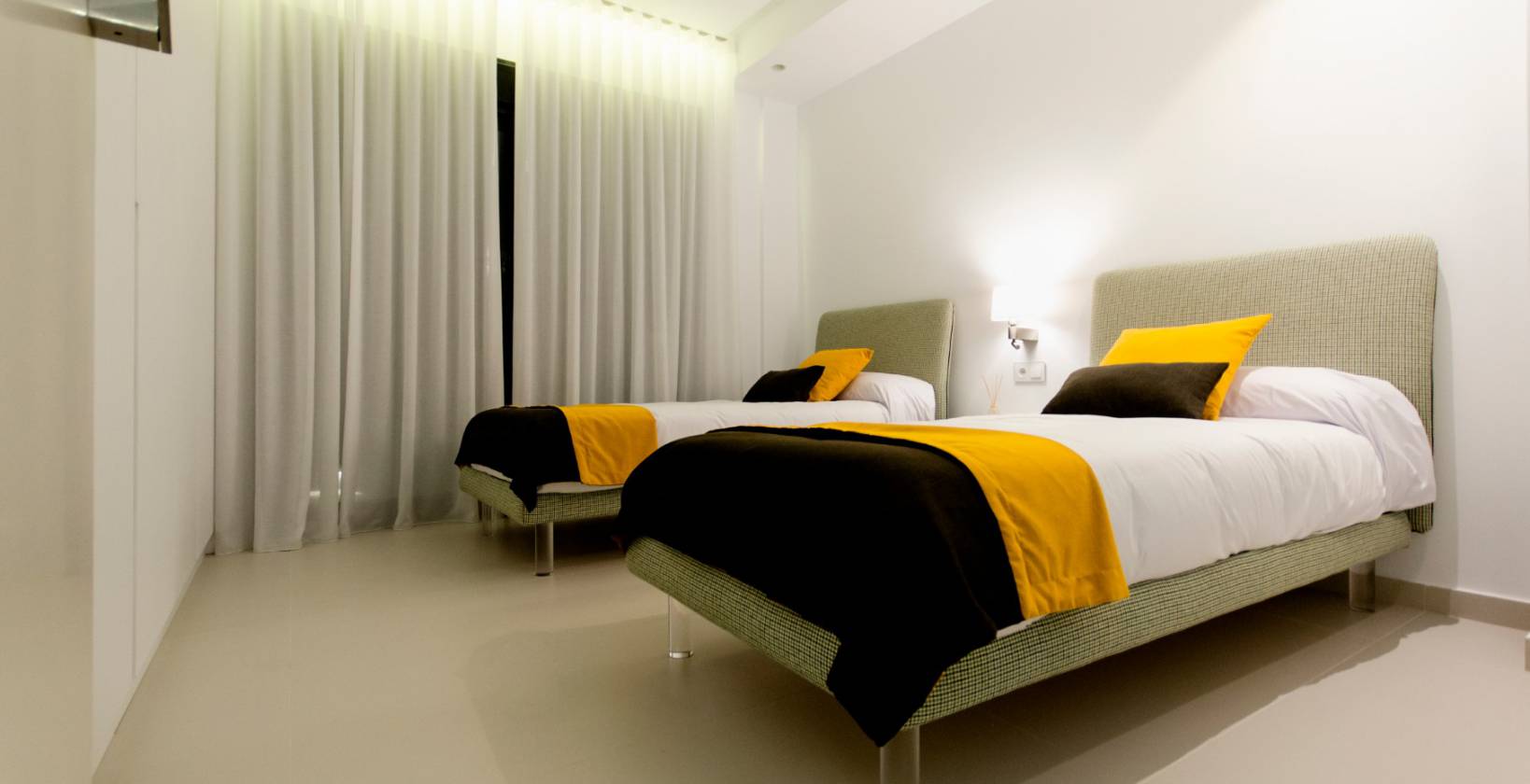 DP-100-56404185-01-7