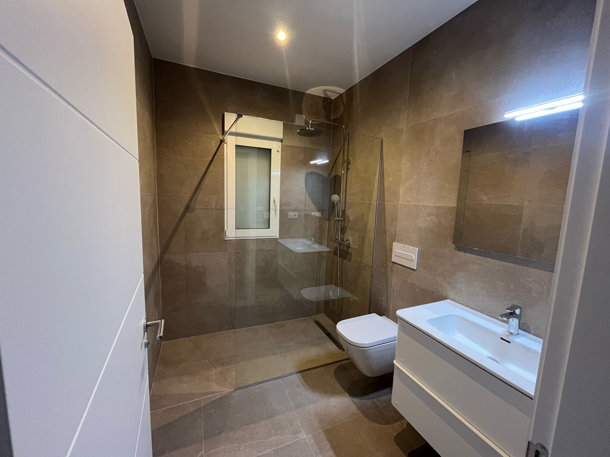 DP-100-69034280-01-4