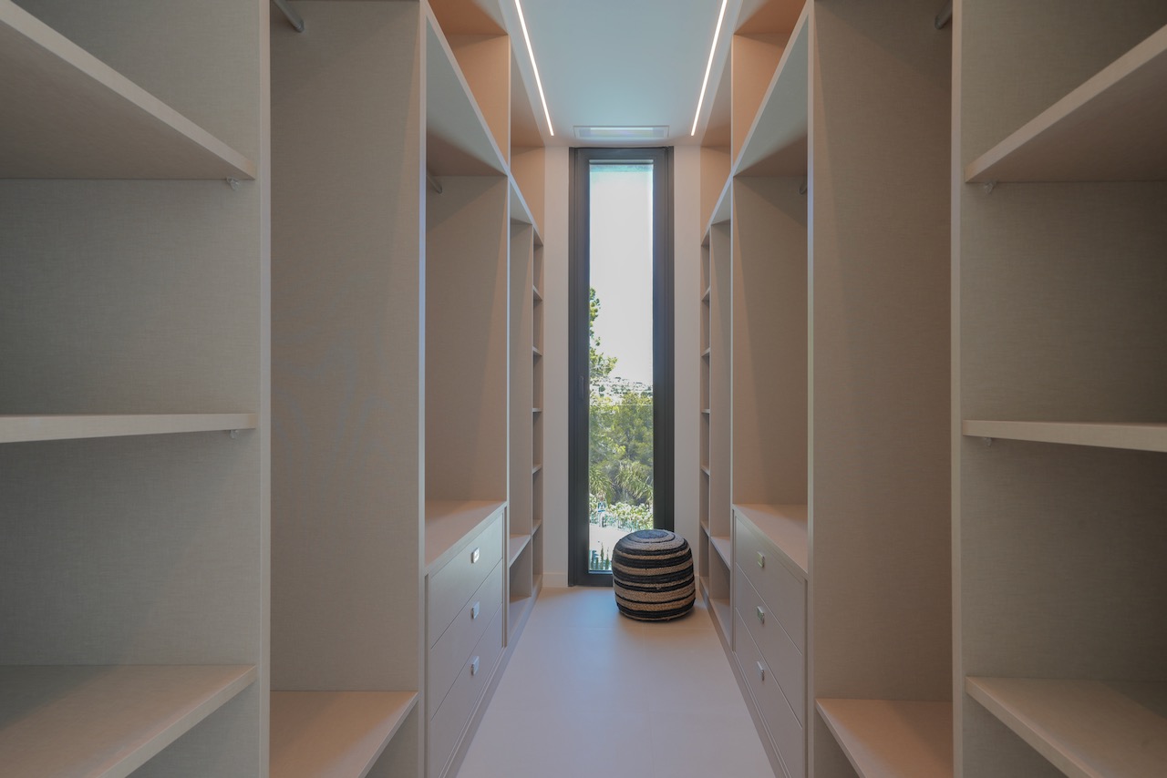 DP-57-H-1749-AMBi-17