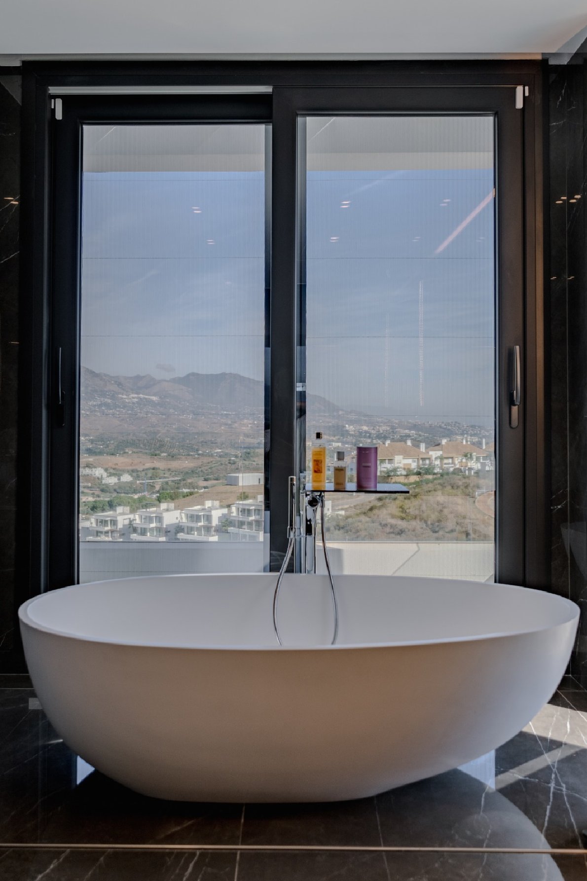 DP-100-74631914-01-10