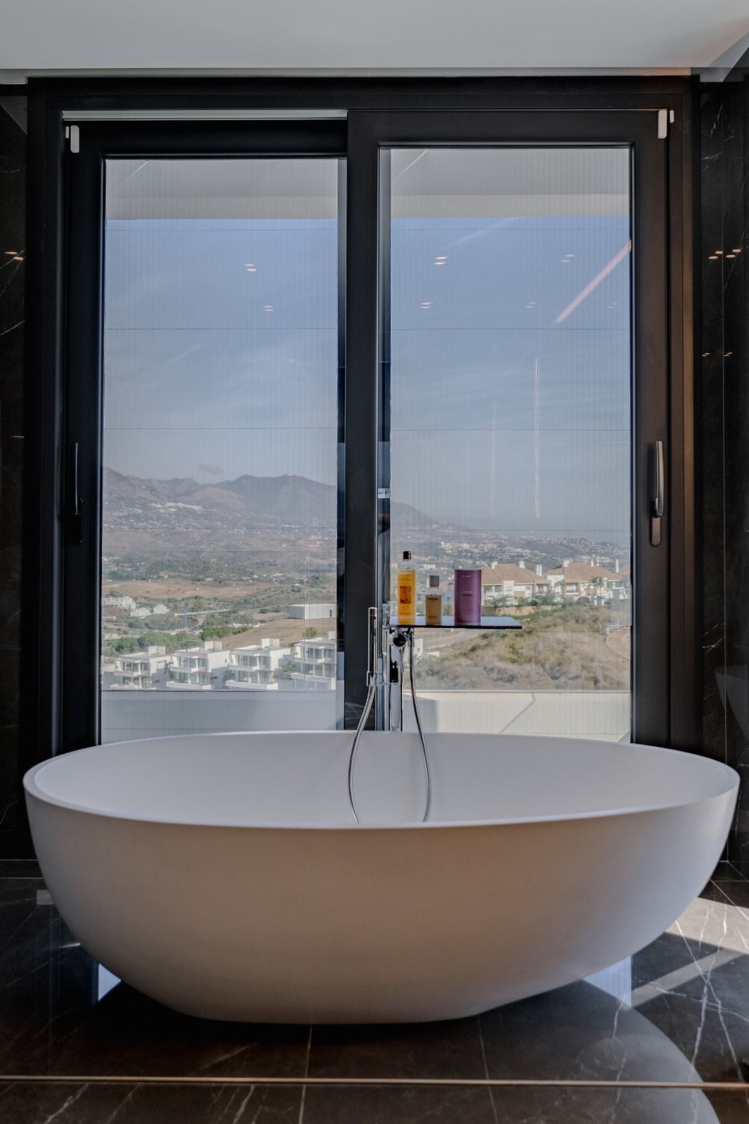 DP-100-74631914-01-11