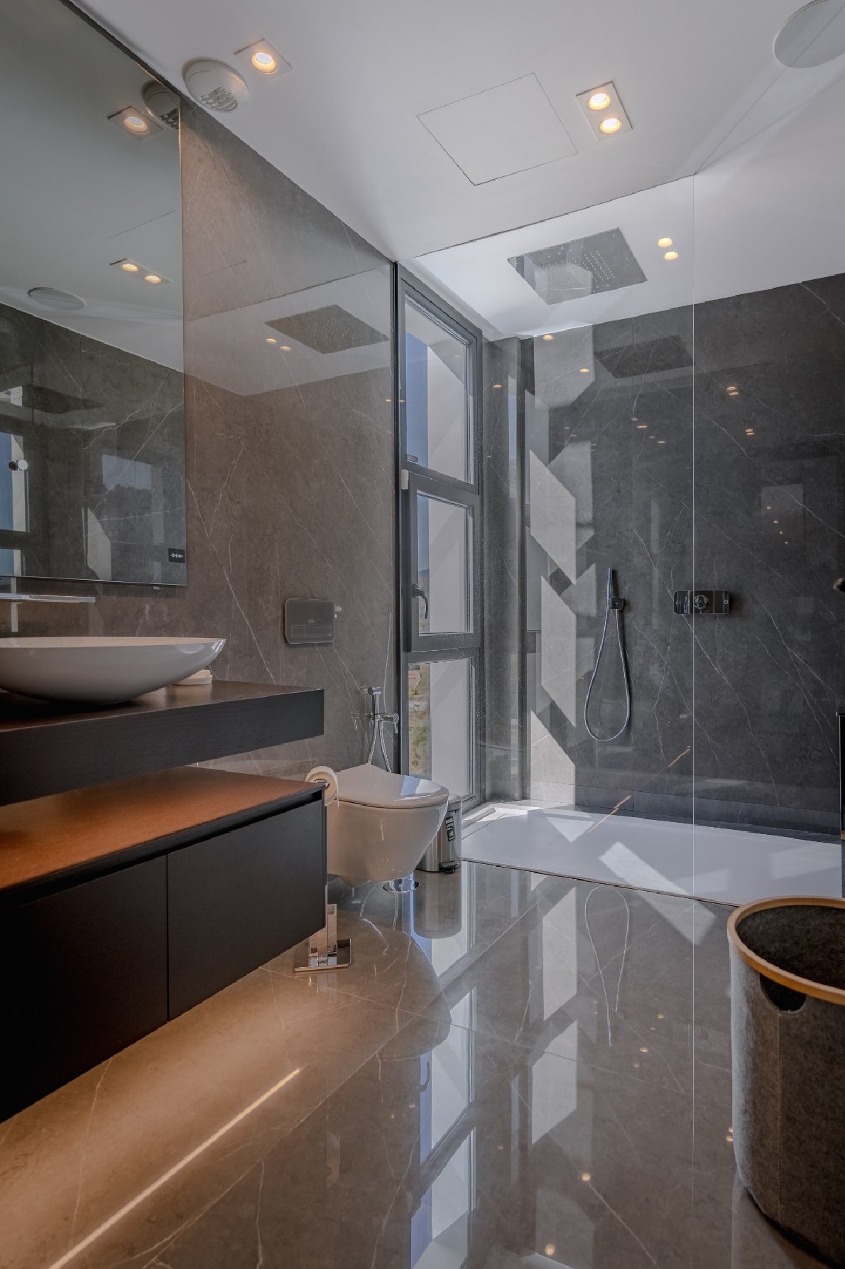 DP-100-74631914-01-22