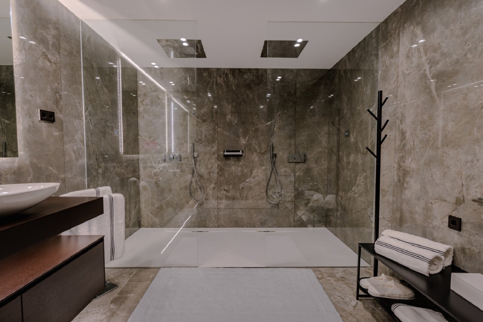 DP-100-74631914-01-4