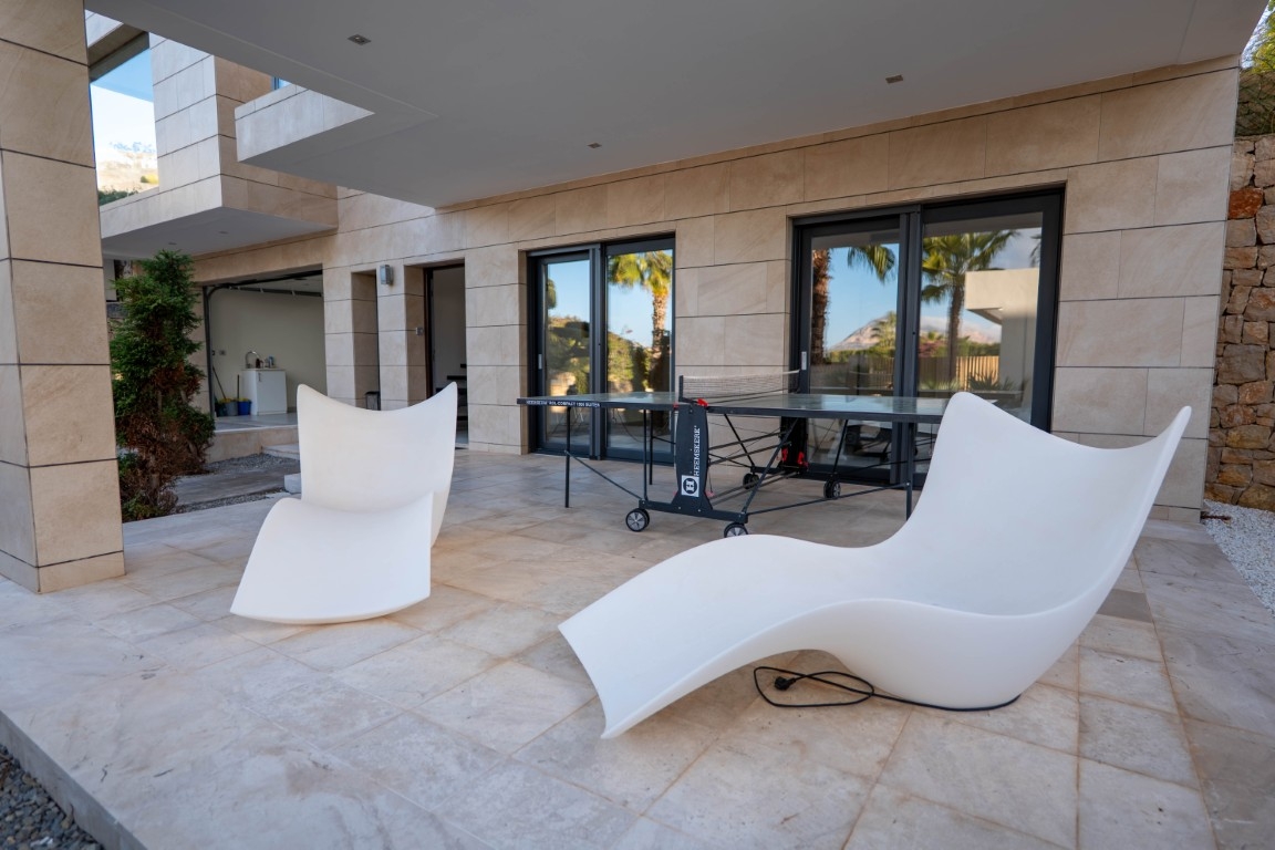 Moderne villa te koop in Javea (1)