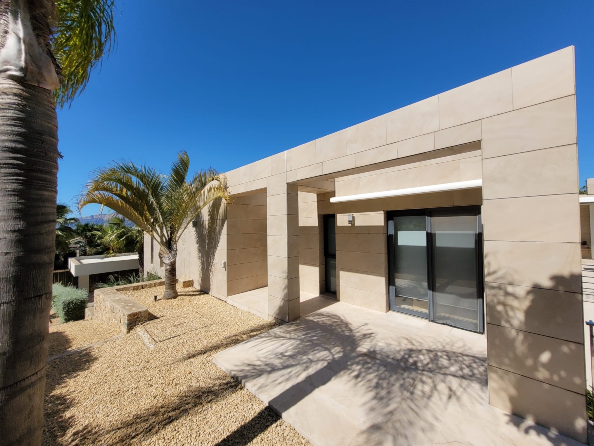 Moderne villa te koop in Javea (13)