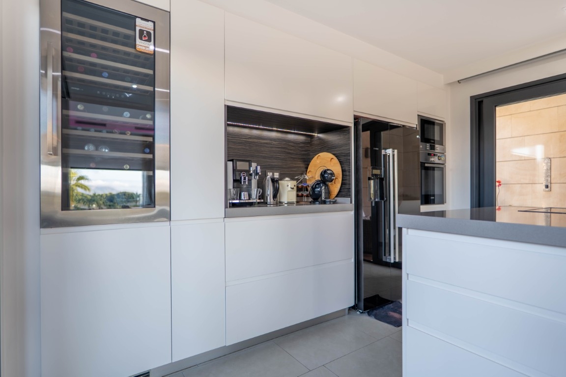 Moderne villa te koop in Javea (2)