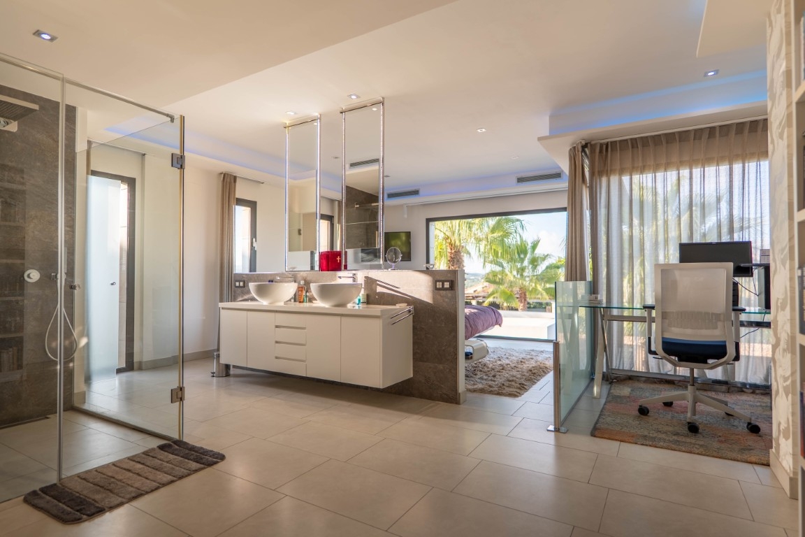 Moderne villa te koop in Javea (54)