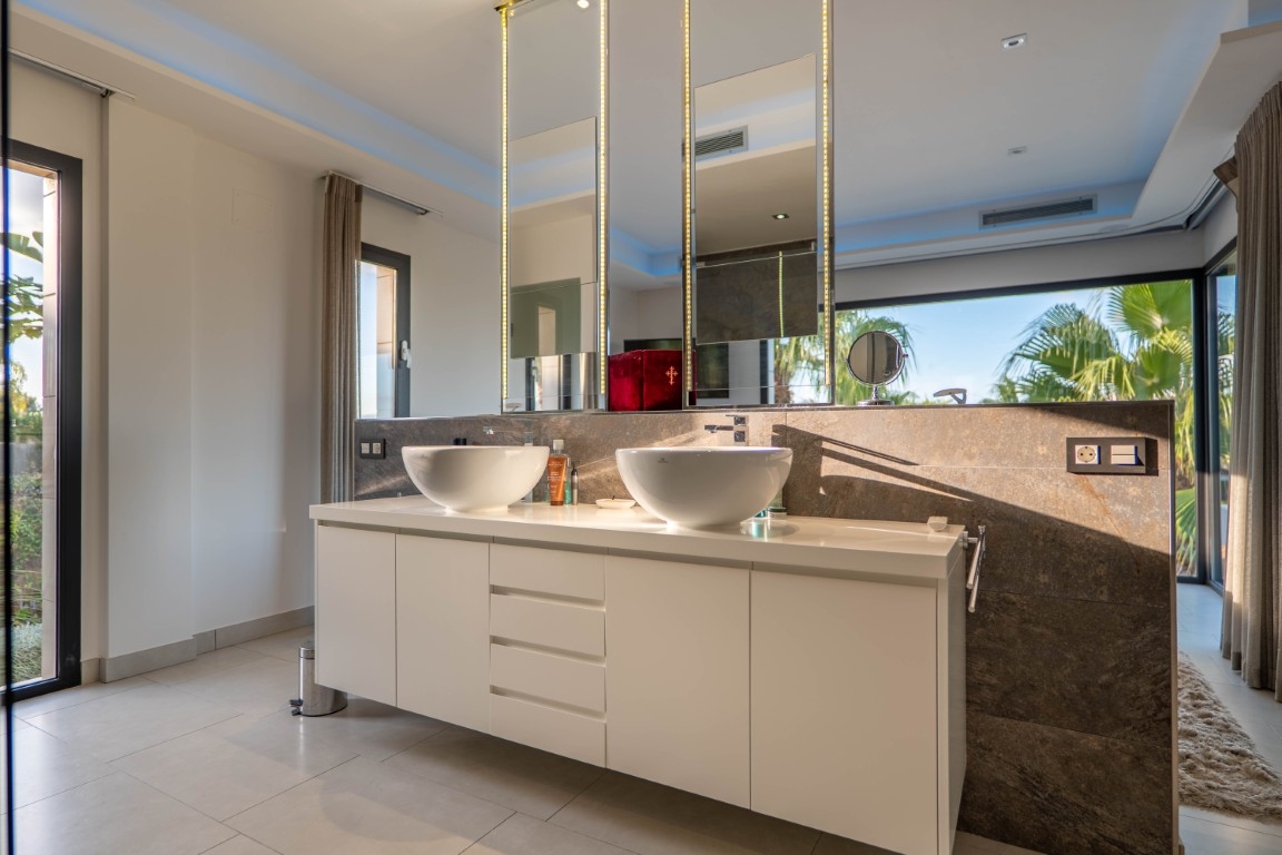 Moderne villa te koop in Javea (57)