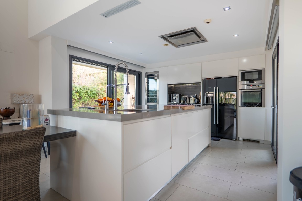 Moderne villa te koop in Javea (65)