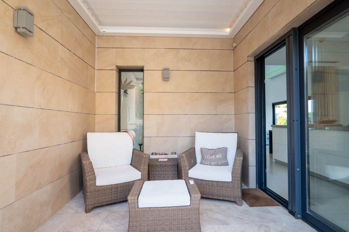 Moderne villa te koop in Javea (68)