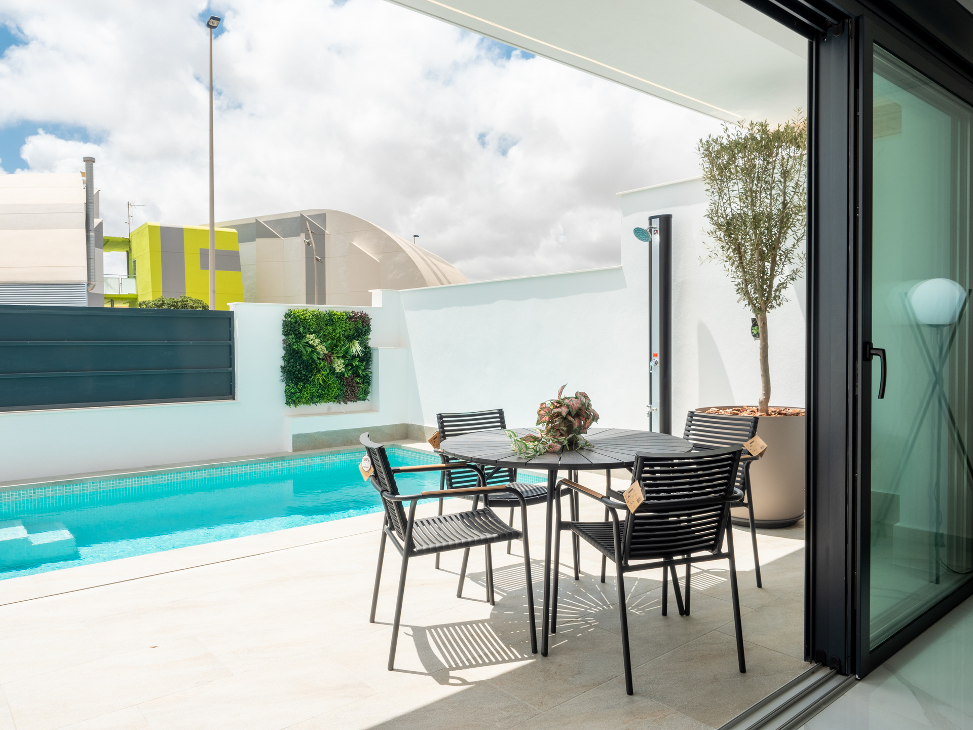 DP-100-36297299-01-19