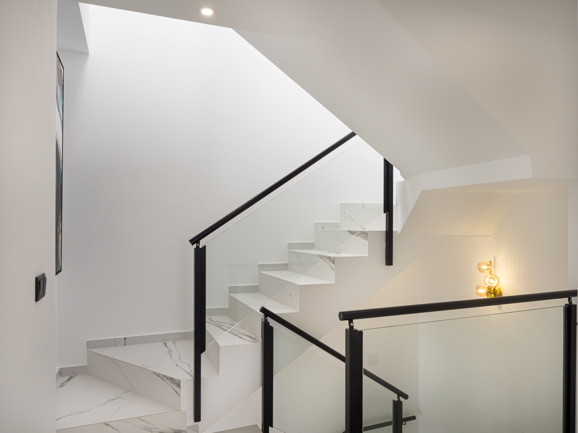 DP-100-36297299-01-22