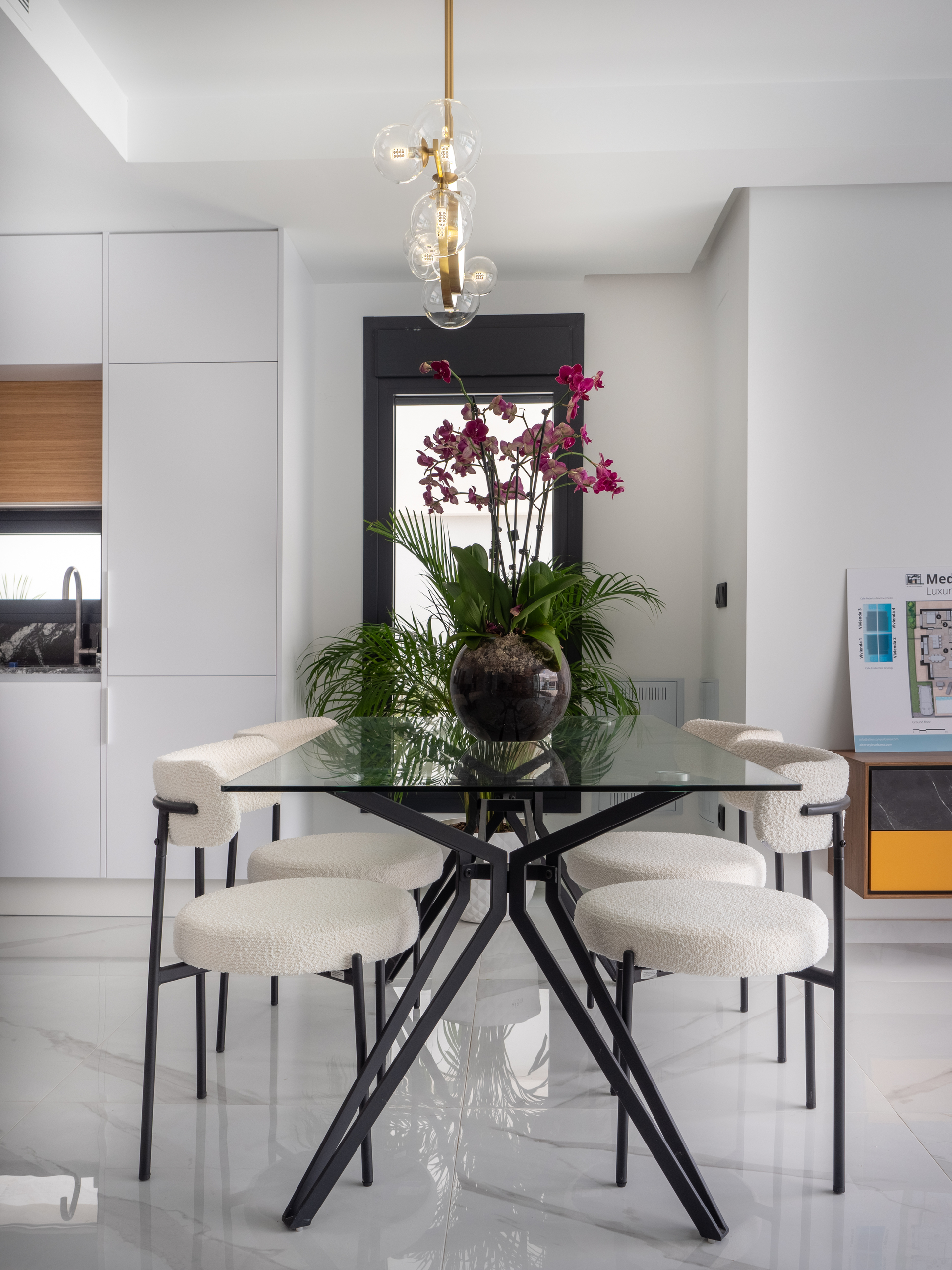 DP-100-36297299-01-8