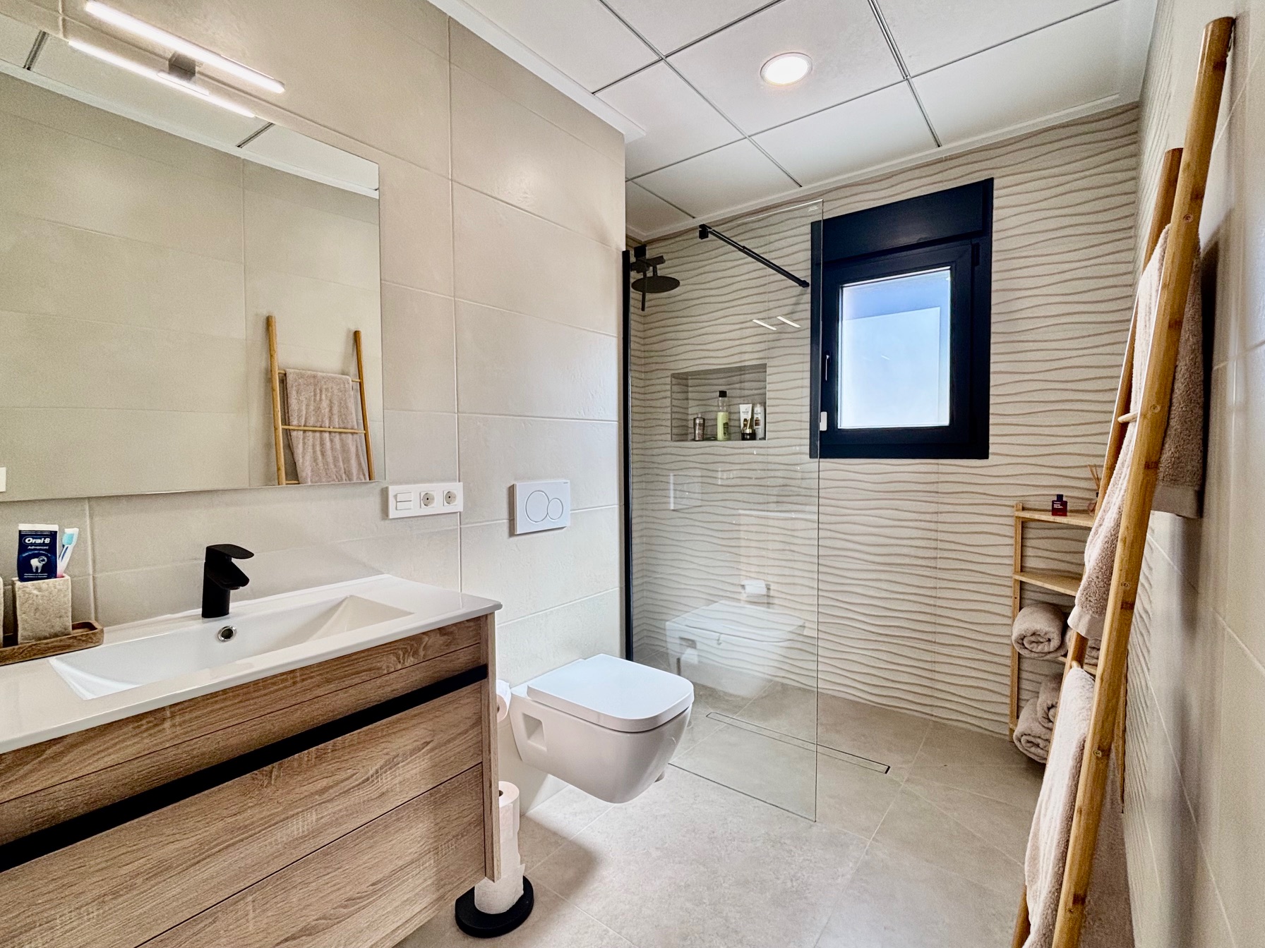 DP-100-41756803-01-3