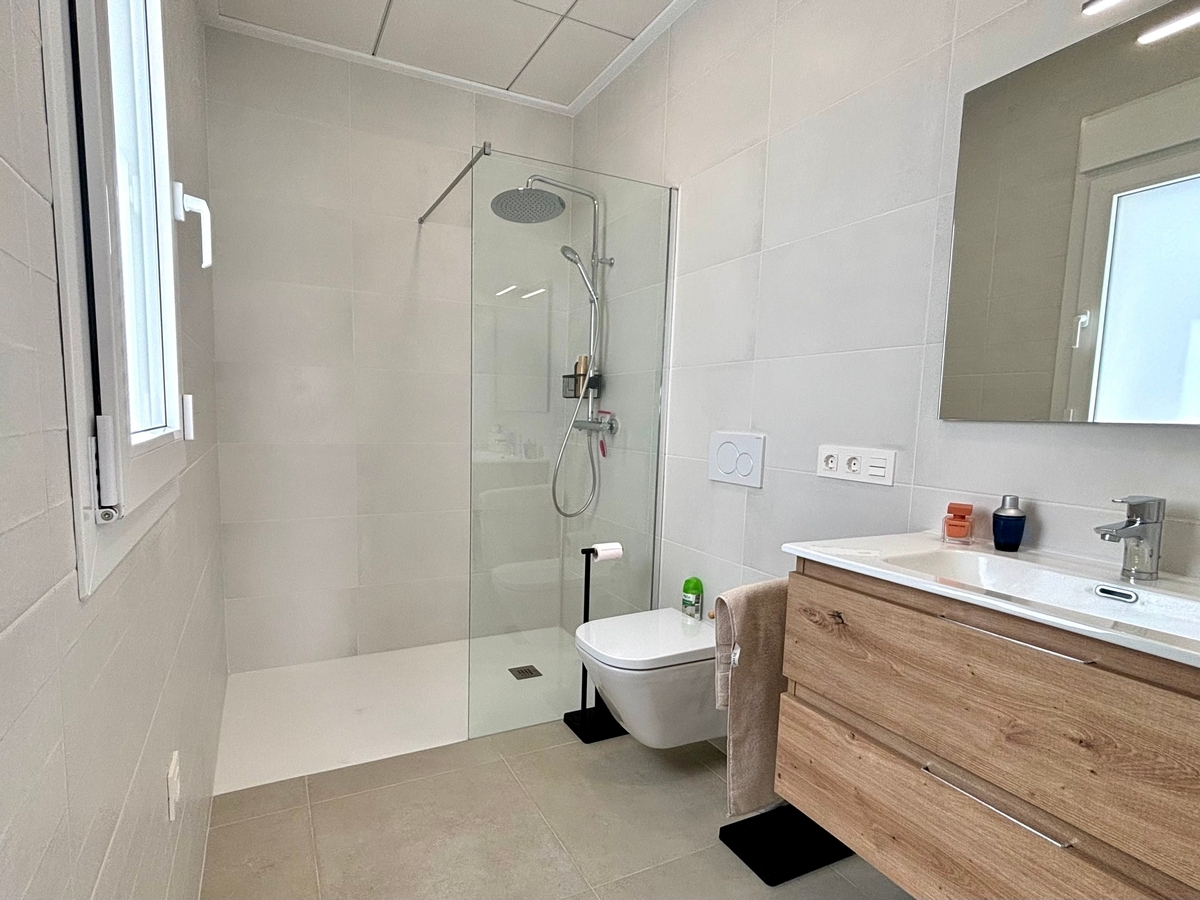 DP-100-76303888-01-7