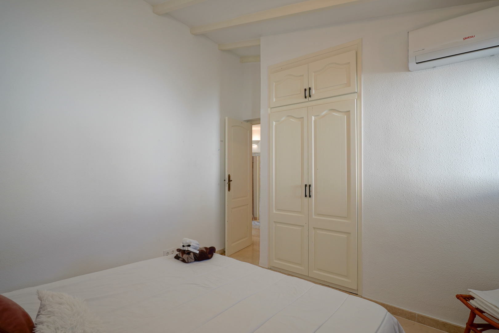 DP-40-C3XY8323MOR-17