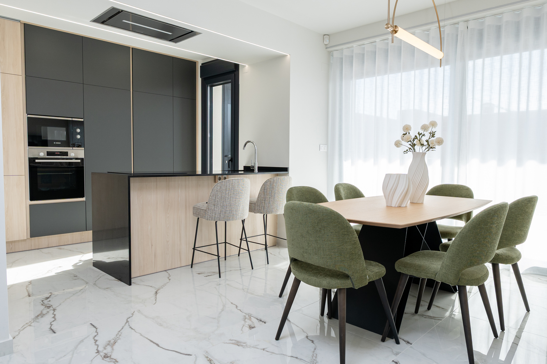 DP-100-39073594-01-21