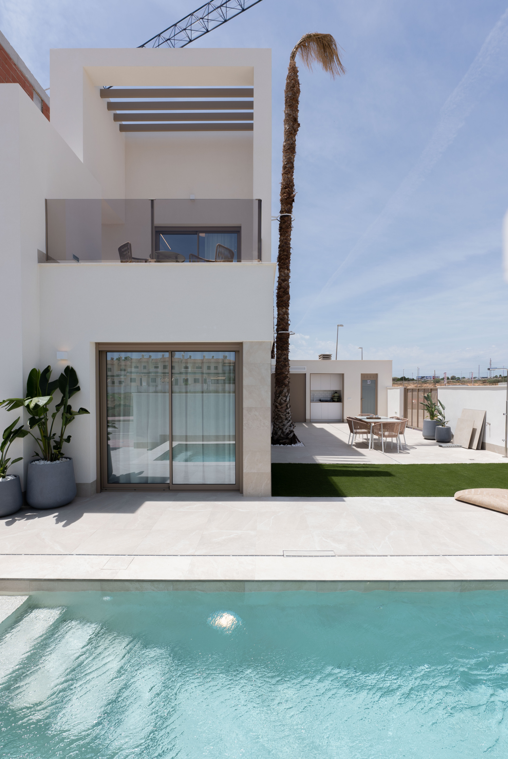 DP-100-79676895-01-18