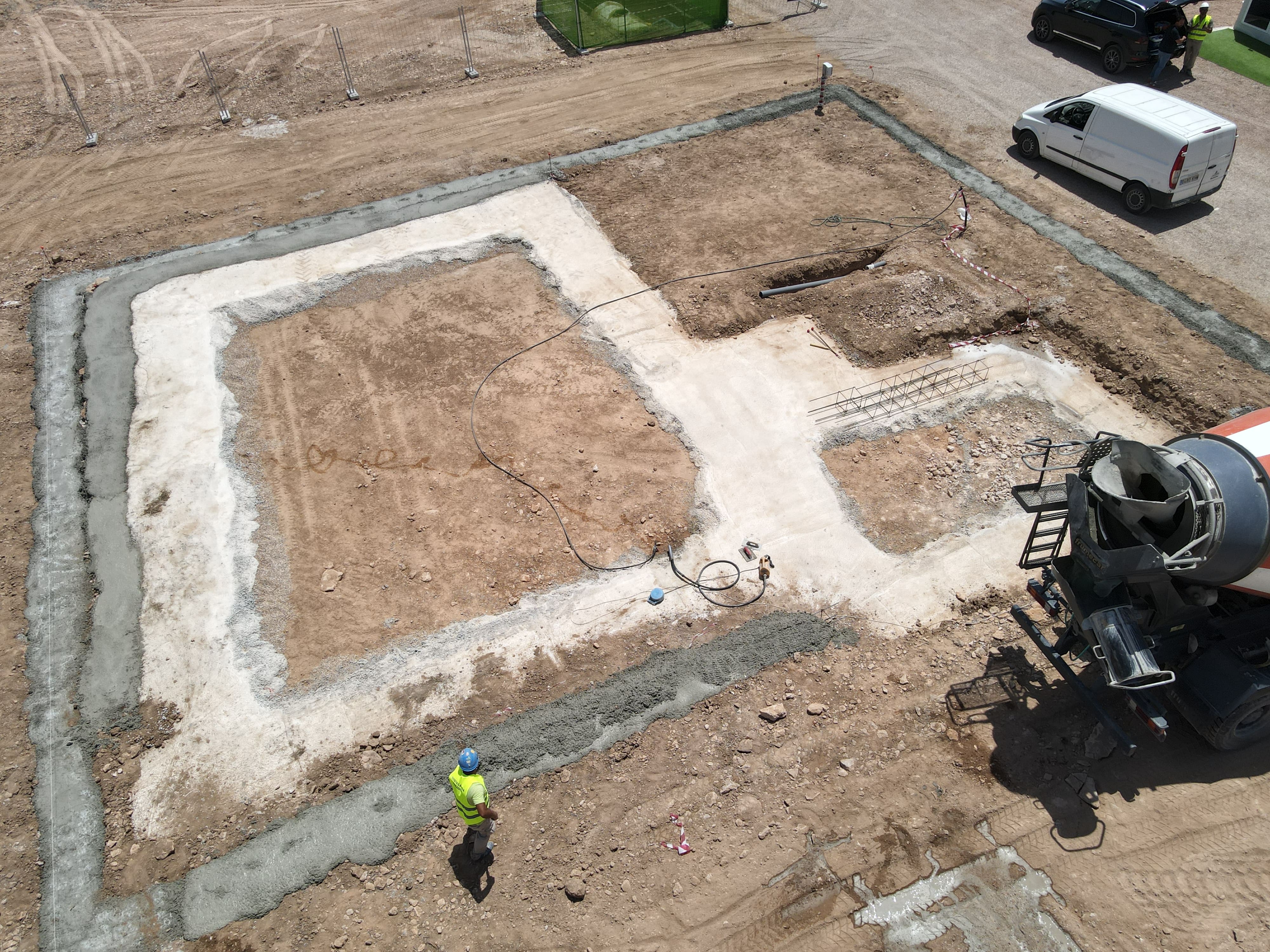 DP-100-17654404-01-10