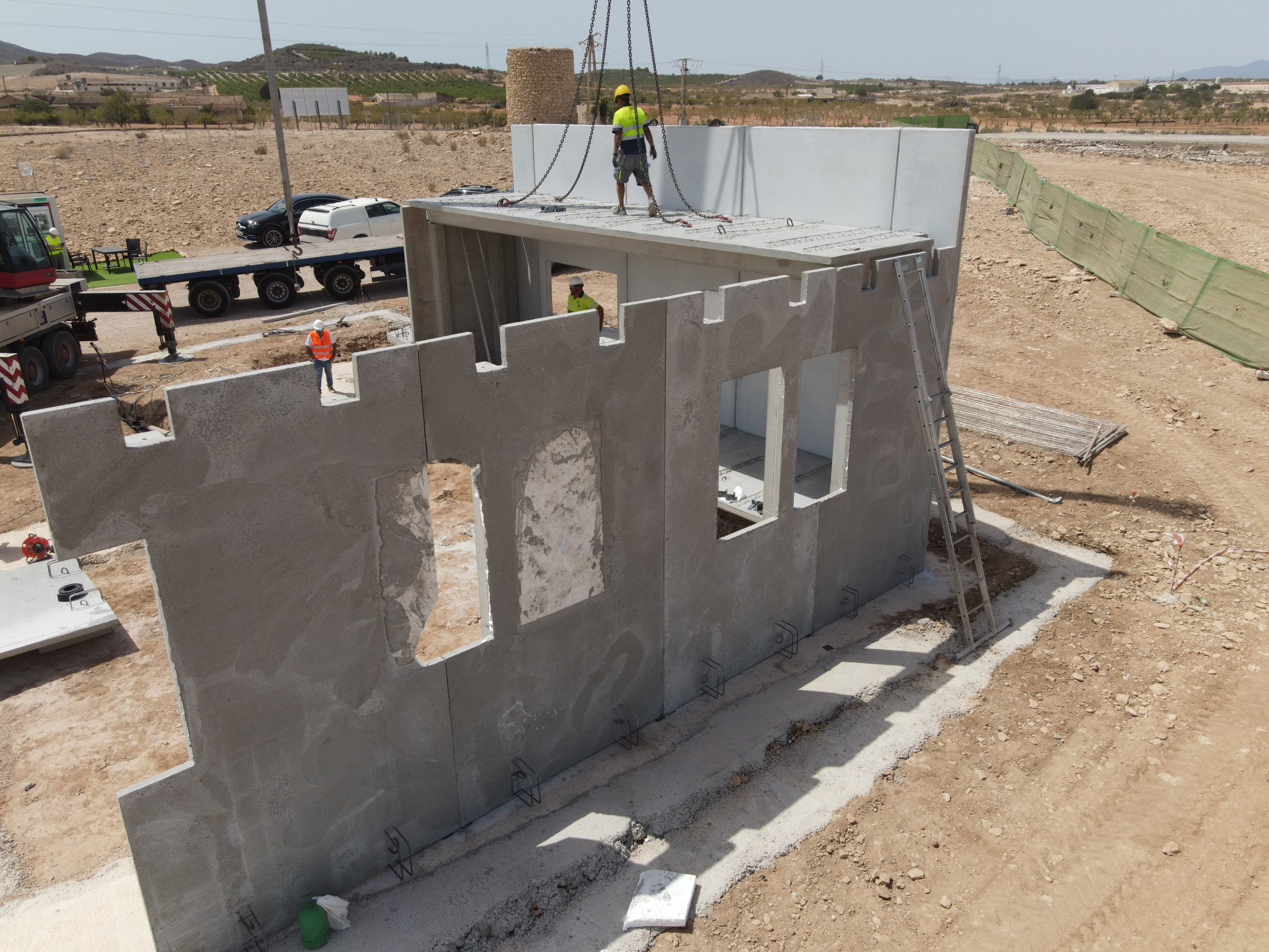 DP-100-17654404-01-16