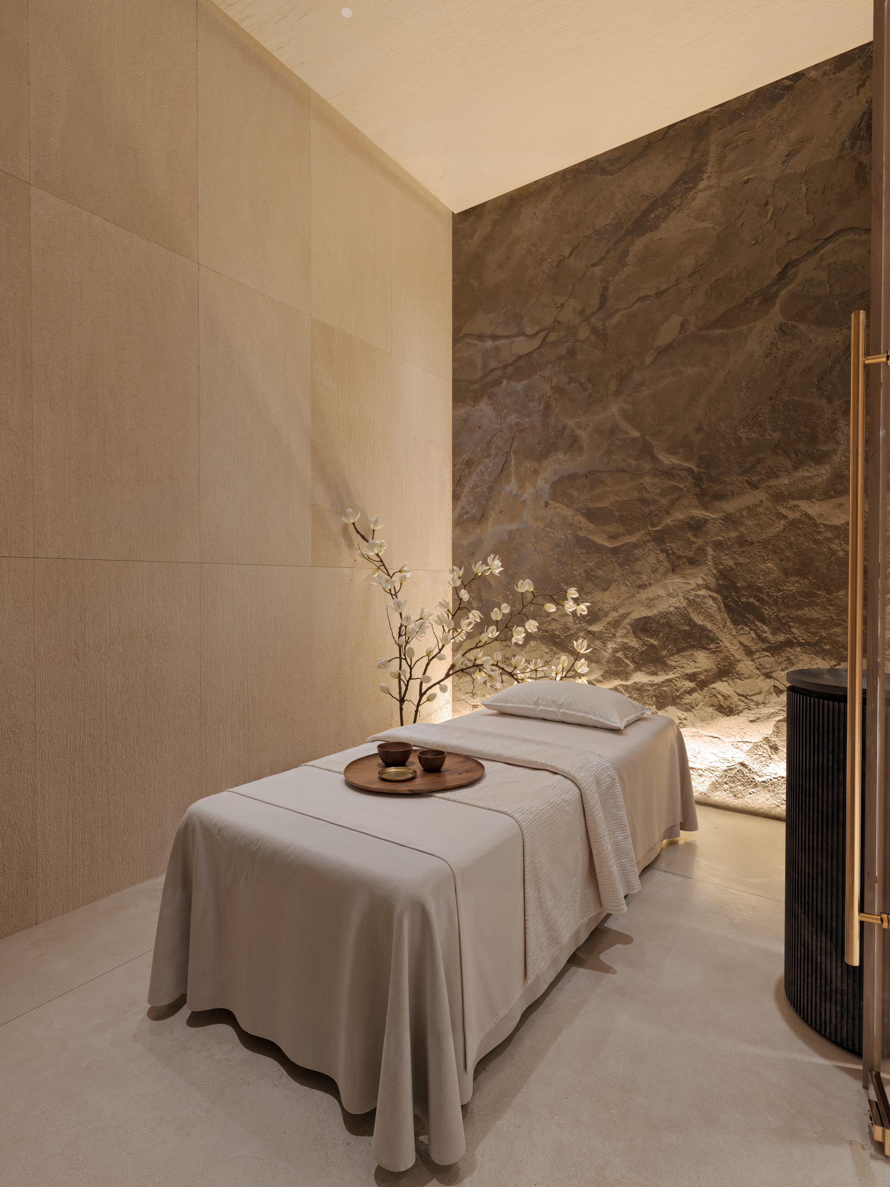 DP-100-47382940-01-23