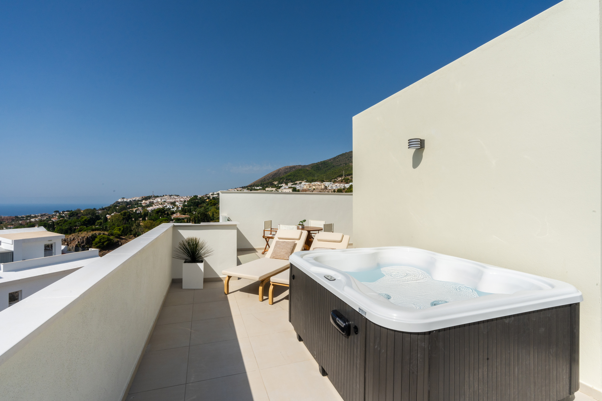 DP-100-66138638-01-14