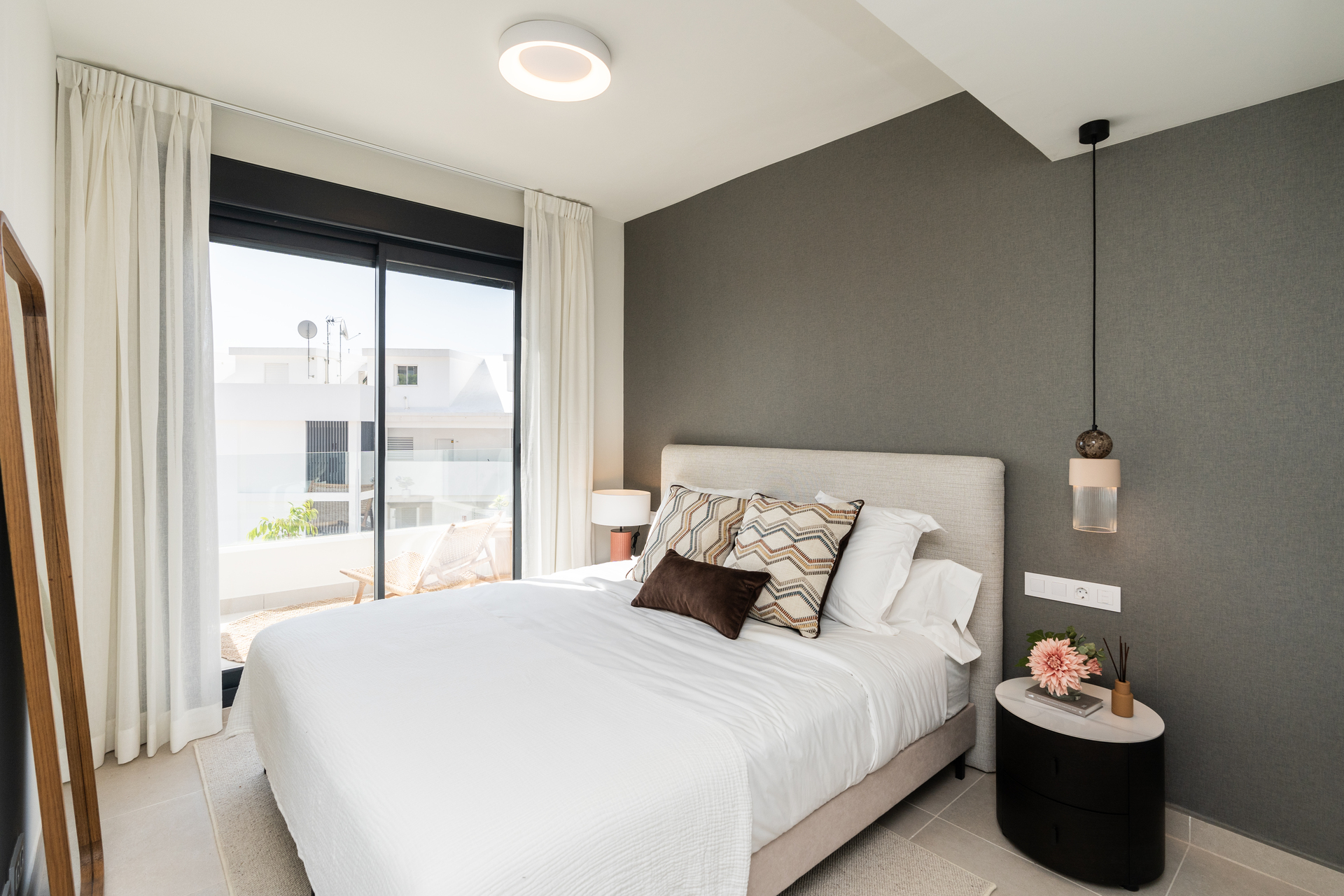 DP-100-66138638-01-8