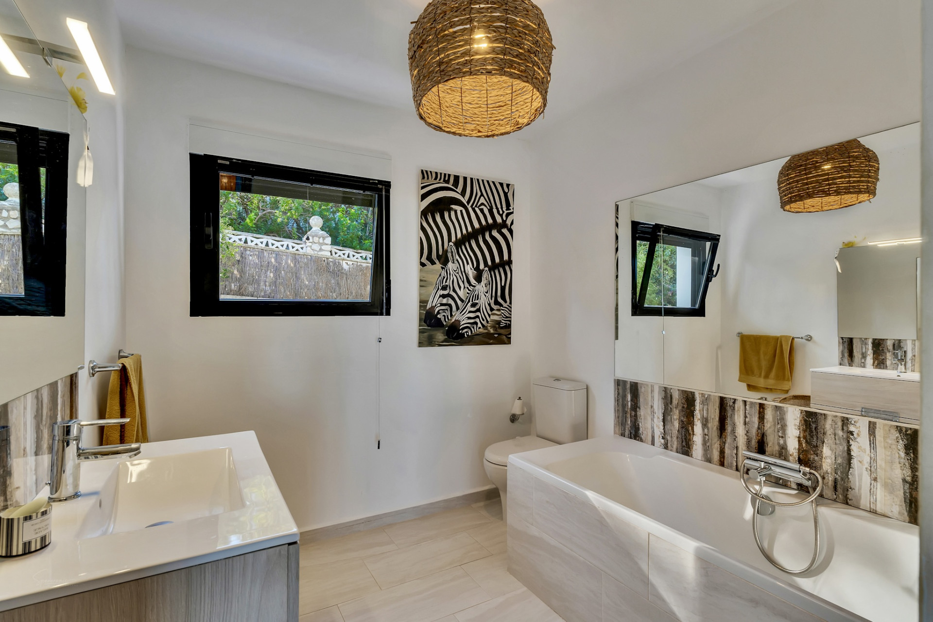 DP-05-JV1063-21 Villa for sale in Denia