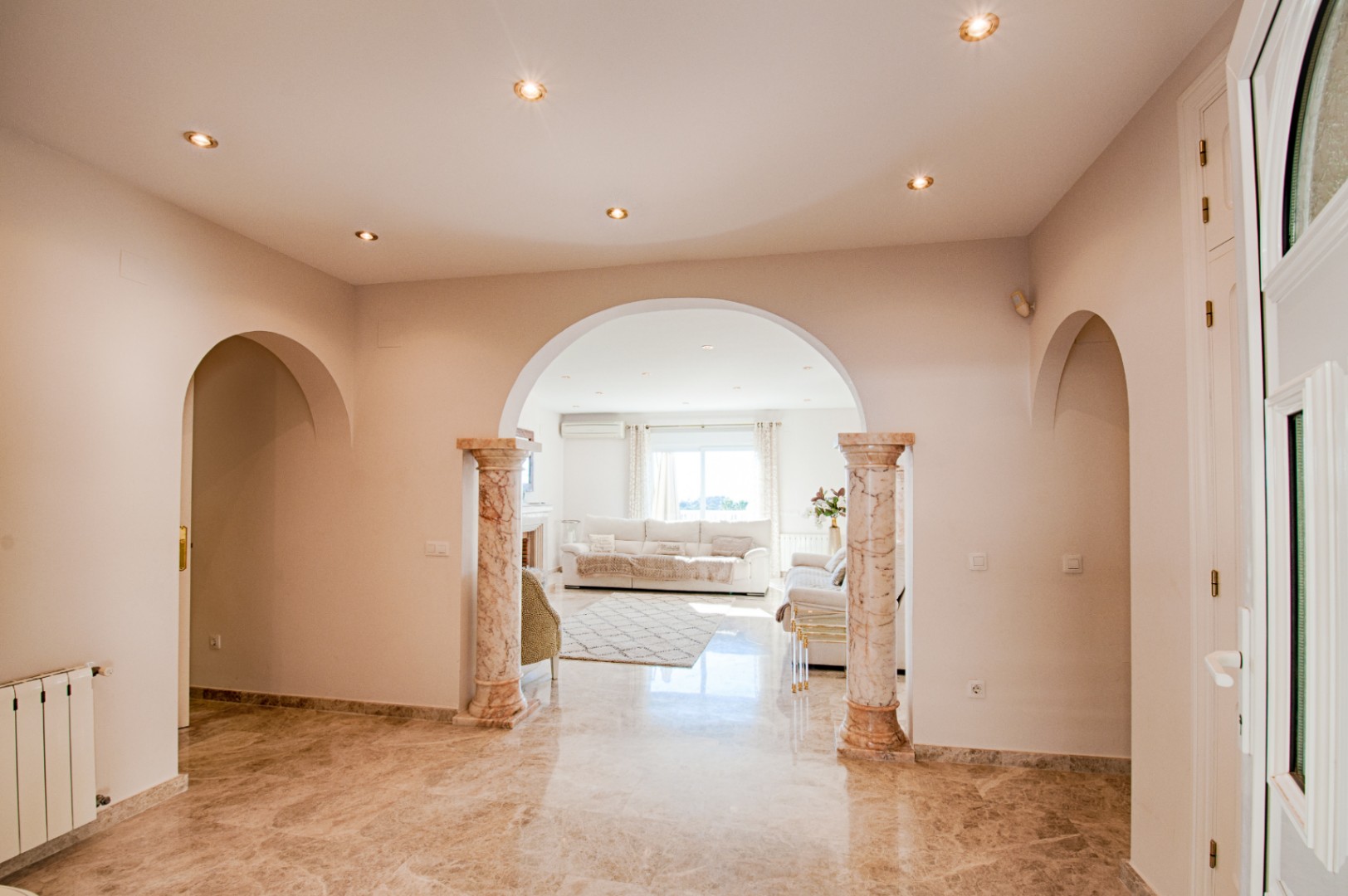Villa with seaview for sale in Moraira