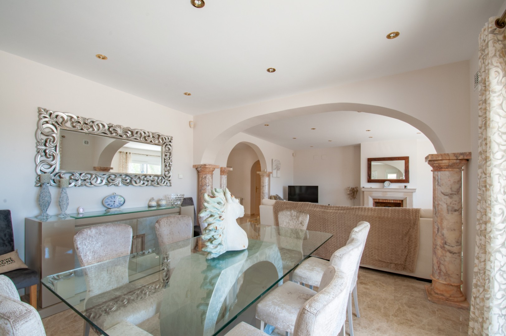 Villa with seaview for sale in Moraira