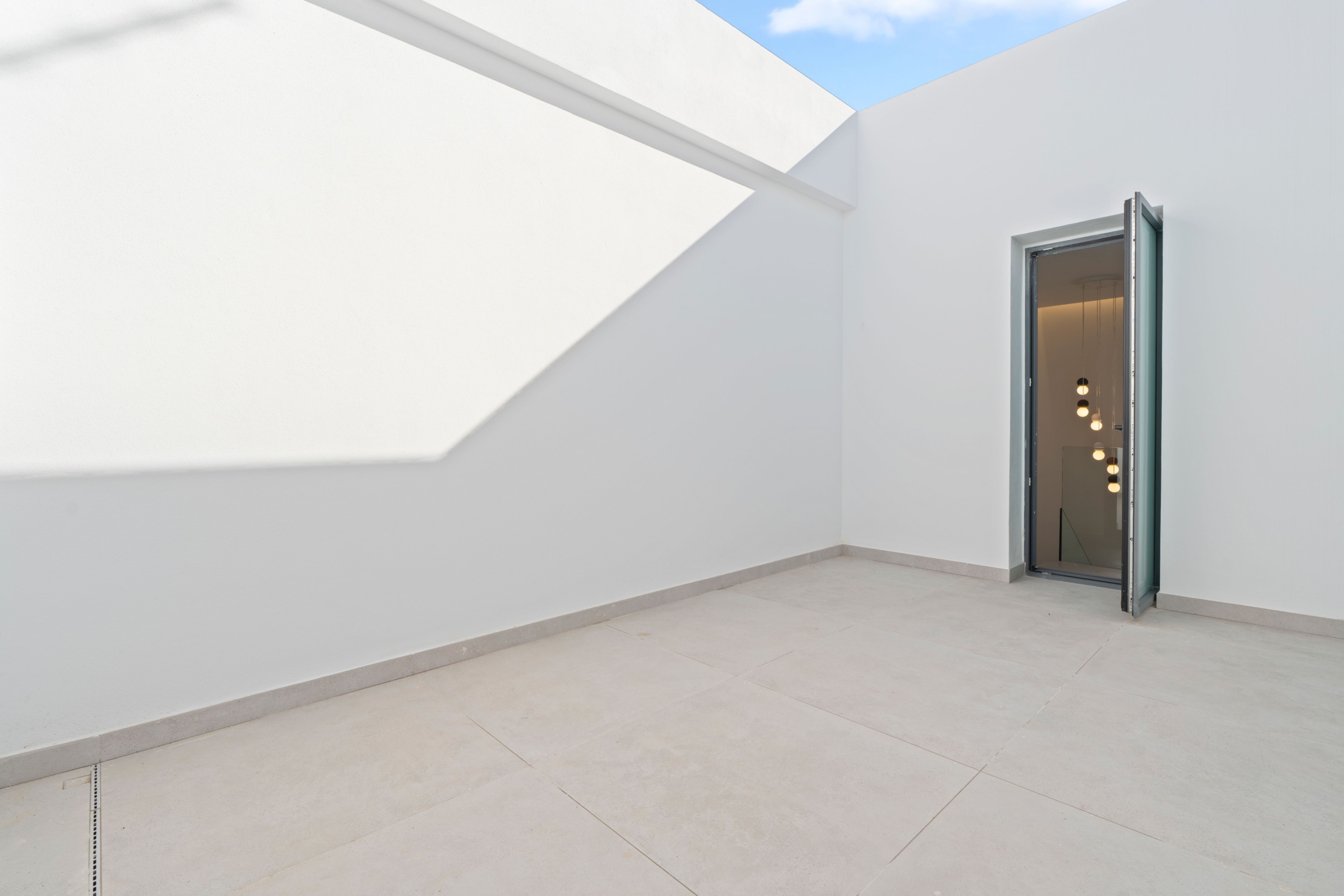 DP-100-37383300-01-6 New build Villa for sale in Benidorm
