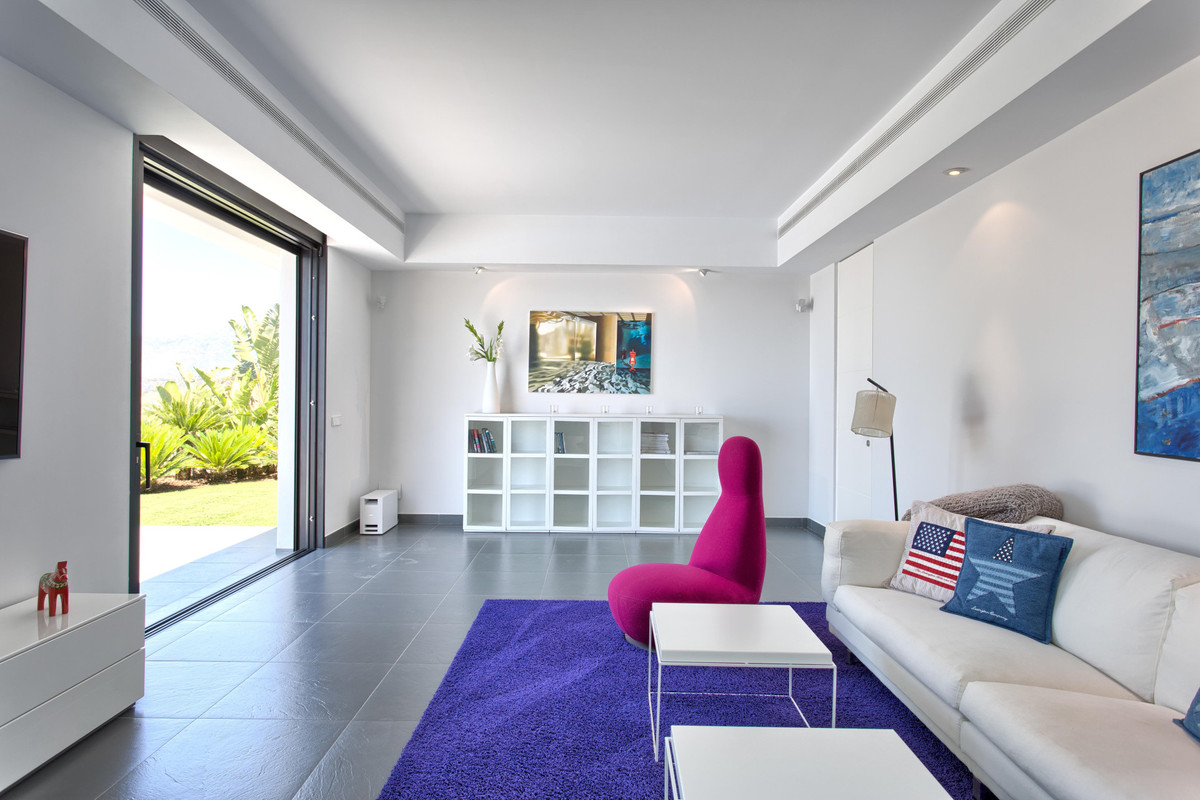 Villa for sale in Benahavís