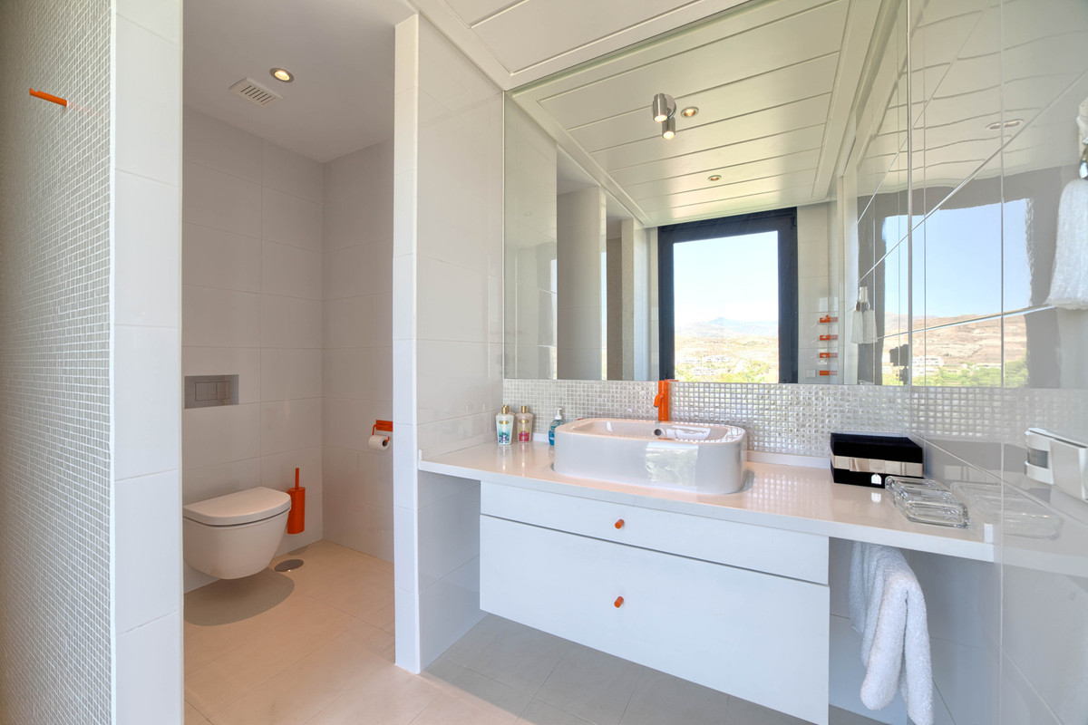 Villa for sale in Benahavís