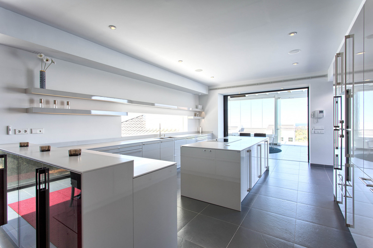 Villa for sale in Benahavís