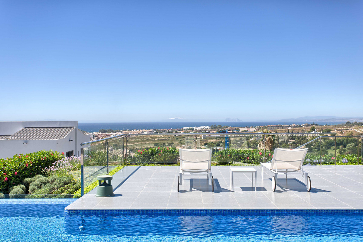 Villa for sale in Benahavís