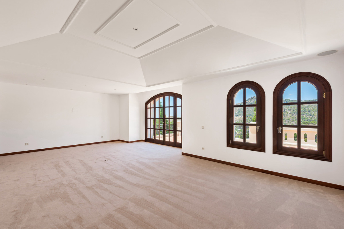 Villa for sale in La Zagaleta