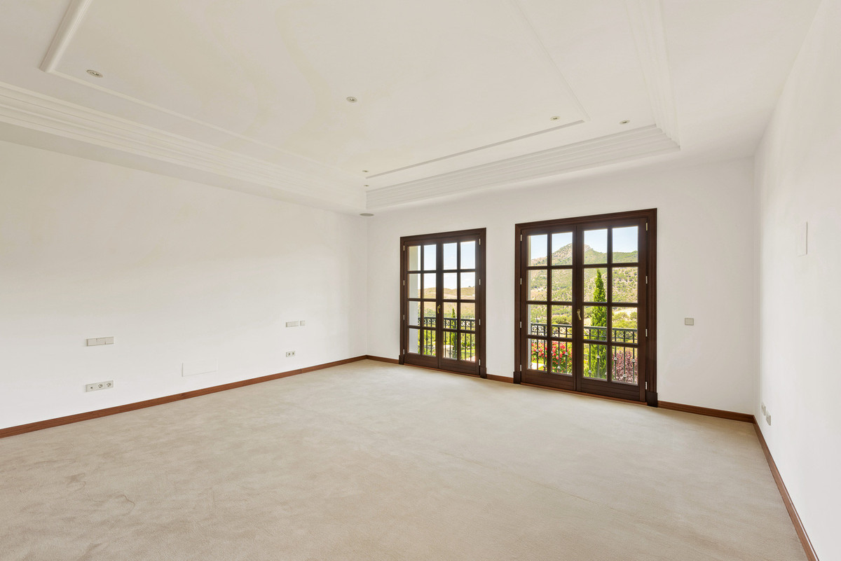 Villa for sale in La Zagaleta