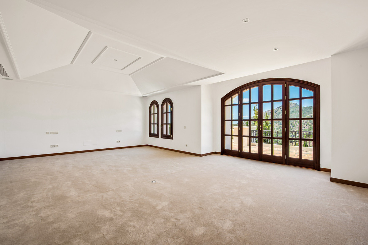 Villa for sale in La Zagaleta