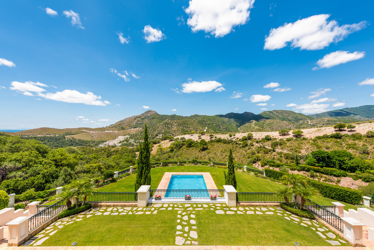 Villa for sale in La Zagaleta