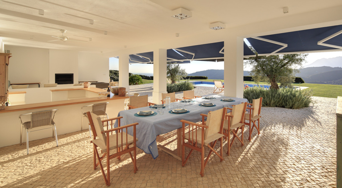 Villa for sale in Benahavís