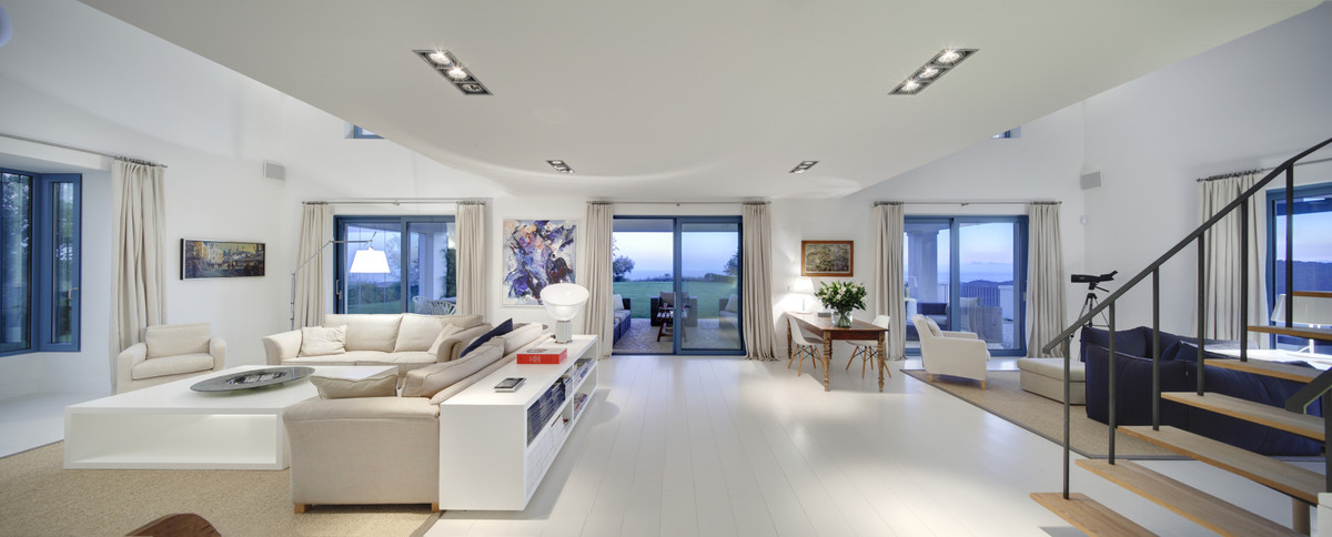 Villa for sale in Benahavís