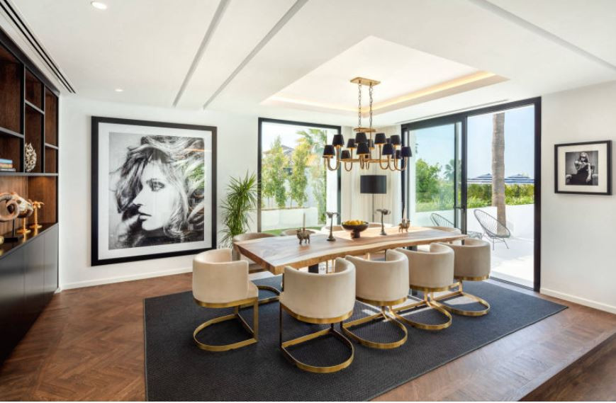 Villa for sale in Nueva Andalucía