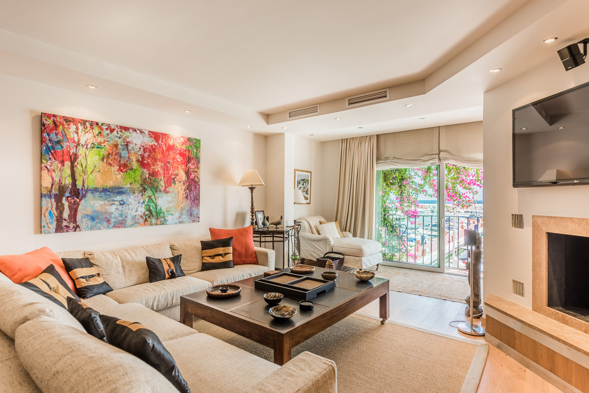 Apartment for sale in Puerto Banús