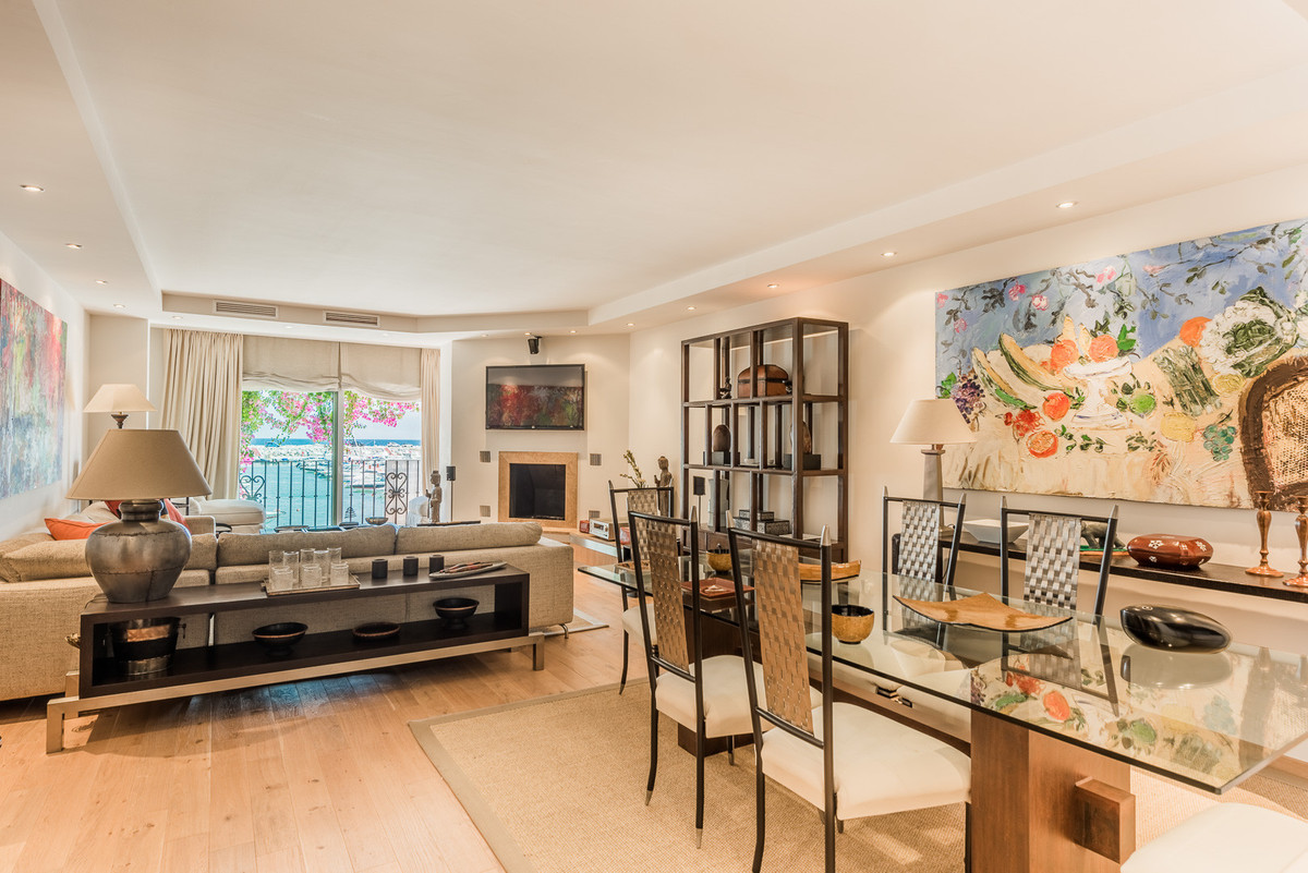 Apartment for sale in Puerto Banús