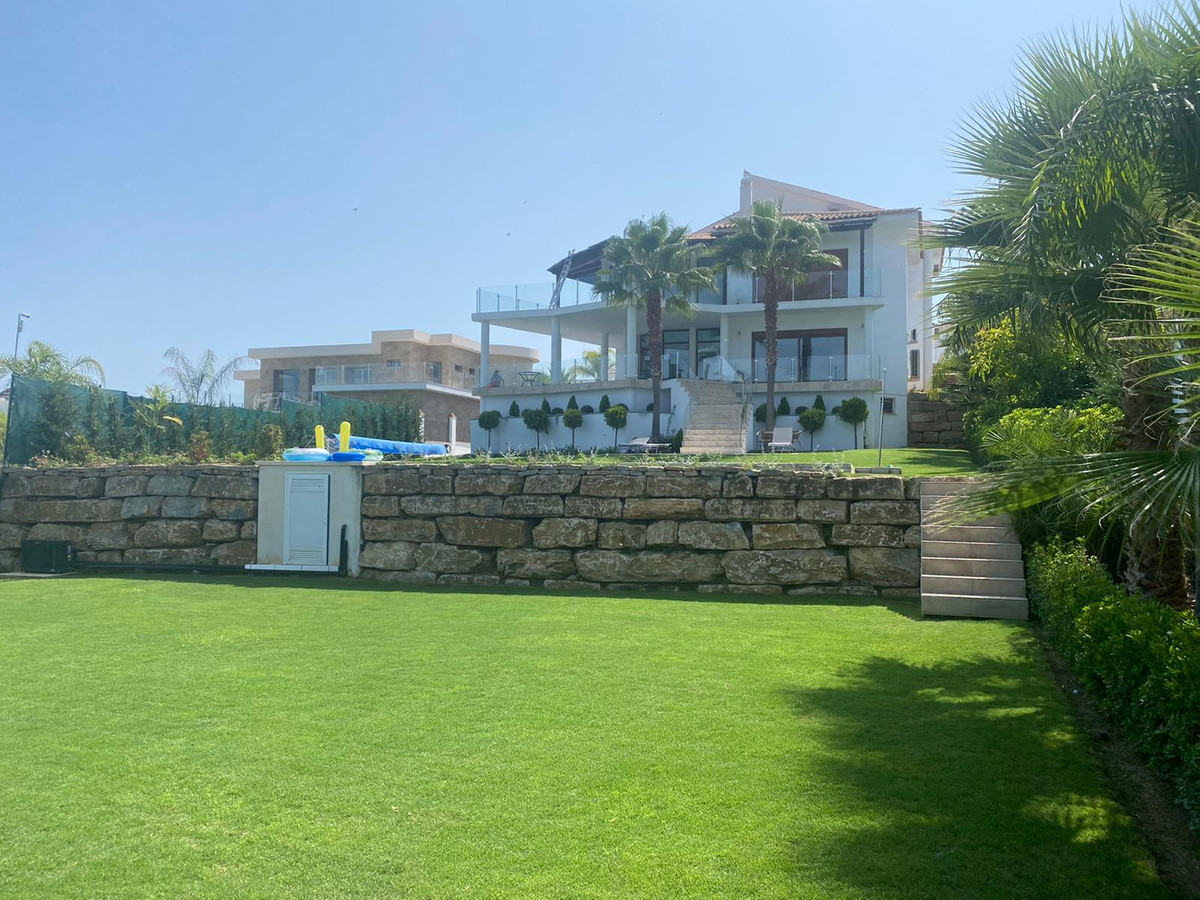 DP-12-R3983602-2 Villa for sale in Benahavís