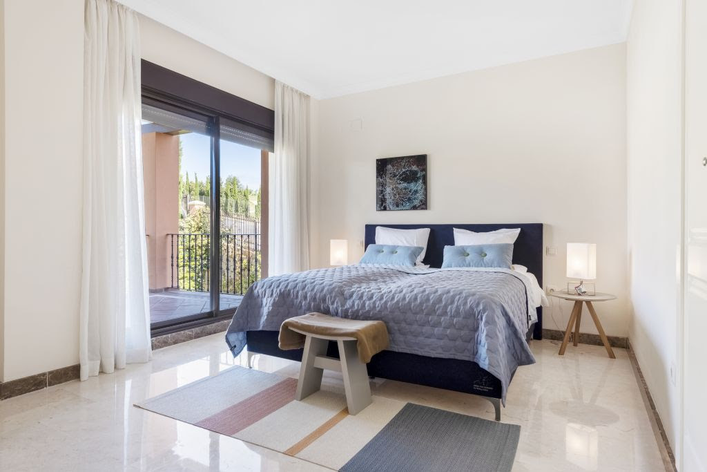 DP-12-R4104328-8 Villa for sale in Estepona