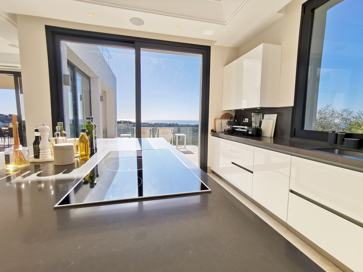 Villa for sale in Benahavís