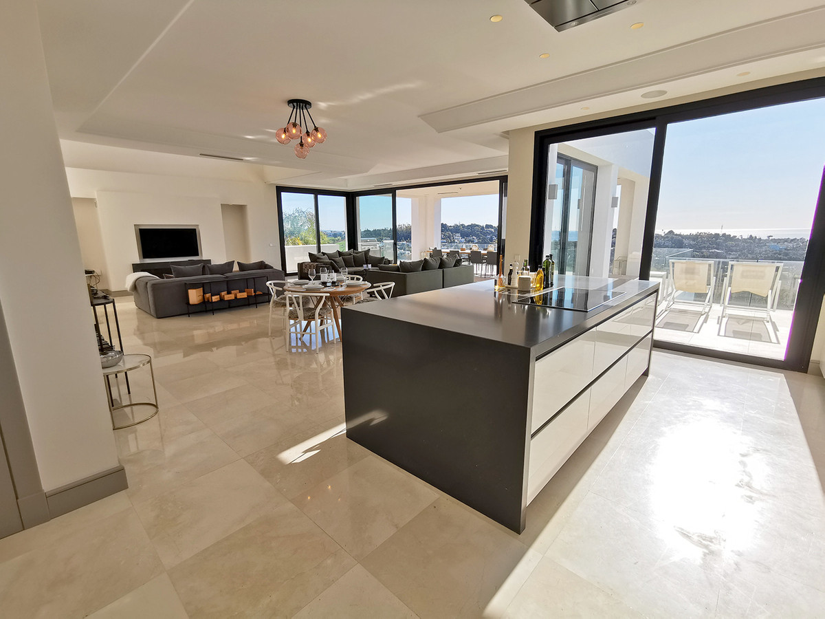 Villa for sale in Benahavís