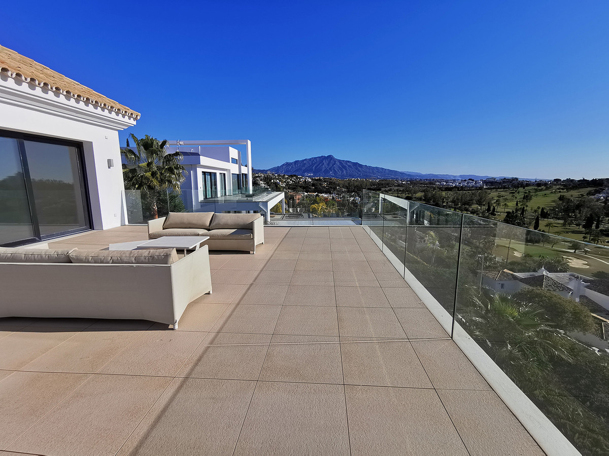 Villa for sale in Benahavís
